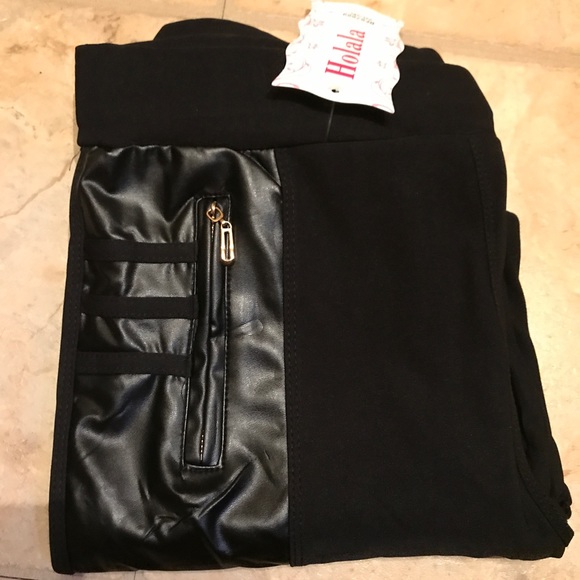 SZ S LAST 1- Stretchy Leatherette leggings - Picture 5 of 6